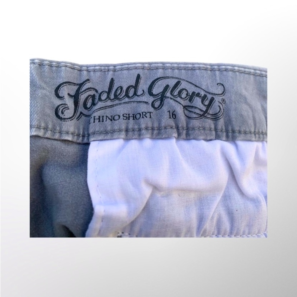 Shorts - Picture 4 of 4
